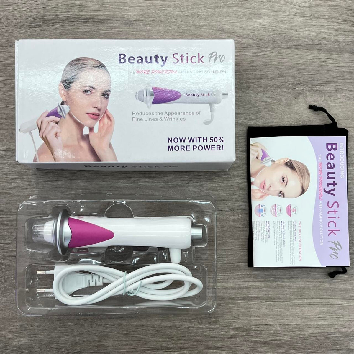 Beauty Stick Pro aplicado en el contorno del ojo